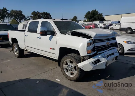 2018 Chevrolet Silverado K2500 Heavy Duty Lt z USA, uszkodzony, nr VIN 1GC1KVEG3JF267973